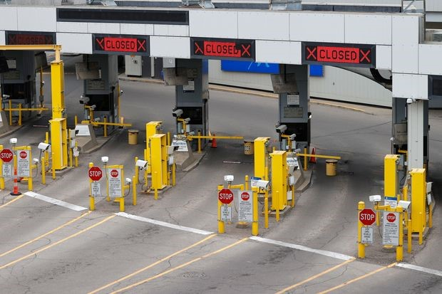 Empty Borders at the US & Canada Borders