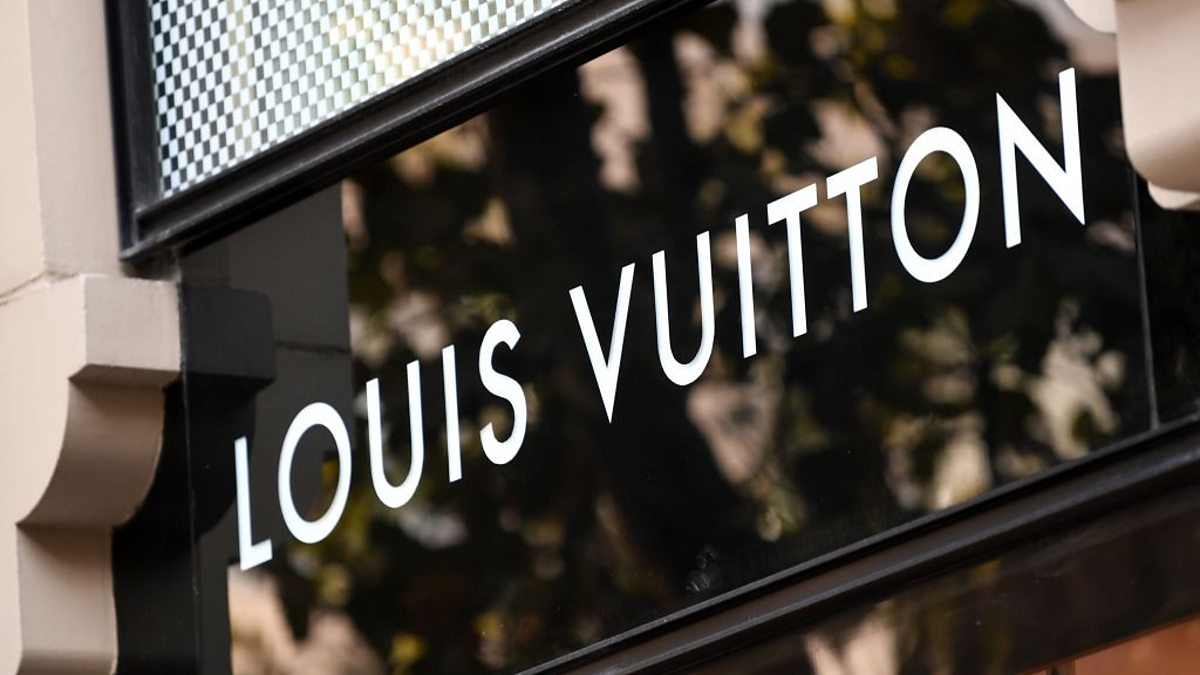 Louis Vuitton Sign