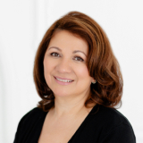 Glorybell Contreras headshot.