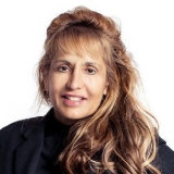 Ravina Mendiratta Advisor Portrait 