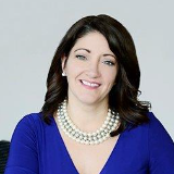 Headshot of Elizabeth Duranyik