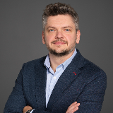 Headshot of Adam Golikov