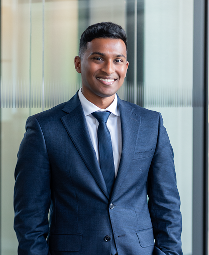 Kavi Vigneswaran headshot.