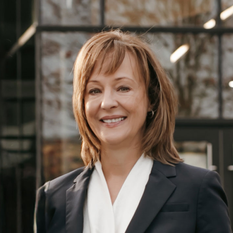 Catherine Johnston headshot.