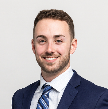 Evan MacLean headshot.