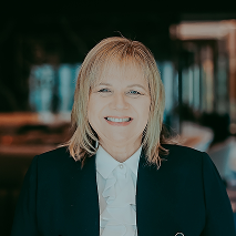 Susan Robertson headshot.